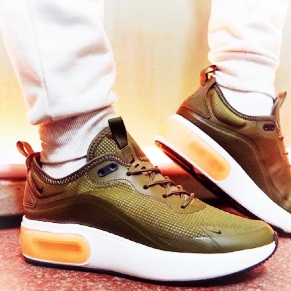 💚 WMNS AIR MAX DIA SNKRS OLIVE Nike (7) - Picture 10 of 12